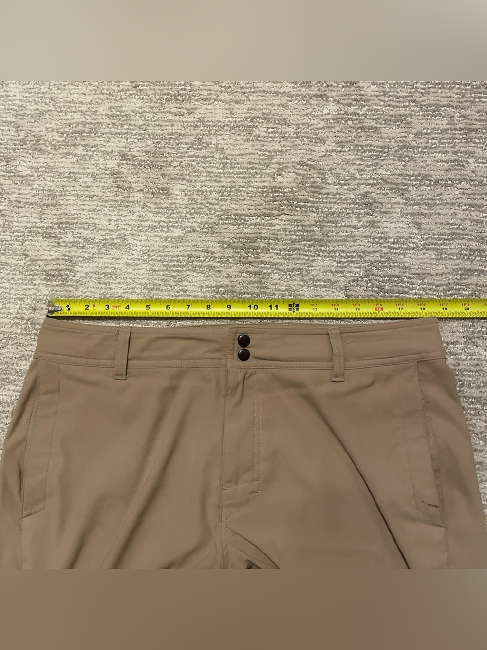Under Armour Hybrid Tech HeatGear Shorts Brown Mens Size 36 Loose Lightweight - Picture 4 of 9